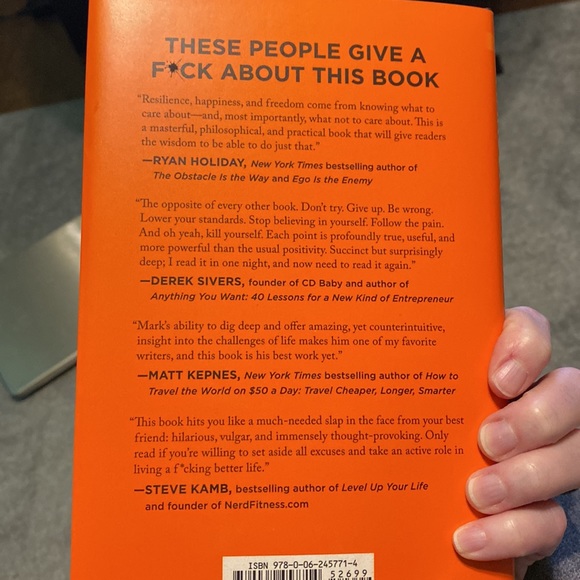 Mark Manson The Subtle Art of Not Giving a F*#K Book EUC - Picture 2 of 4